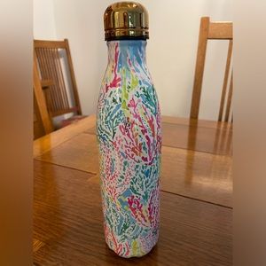 Lilly Pulitzer Swell bottle